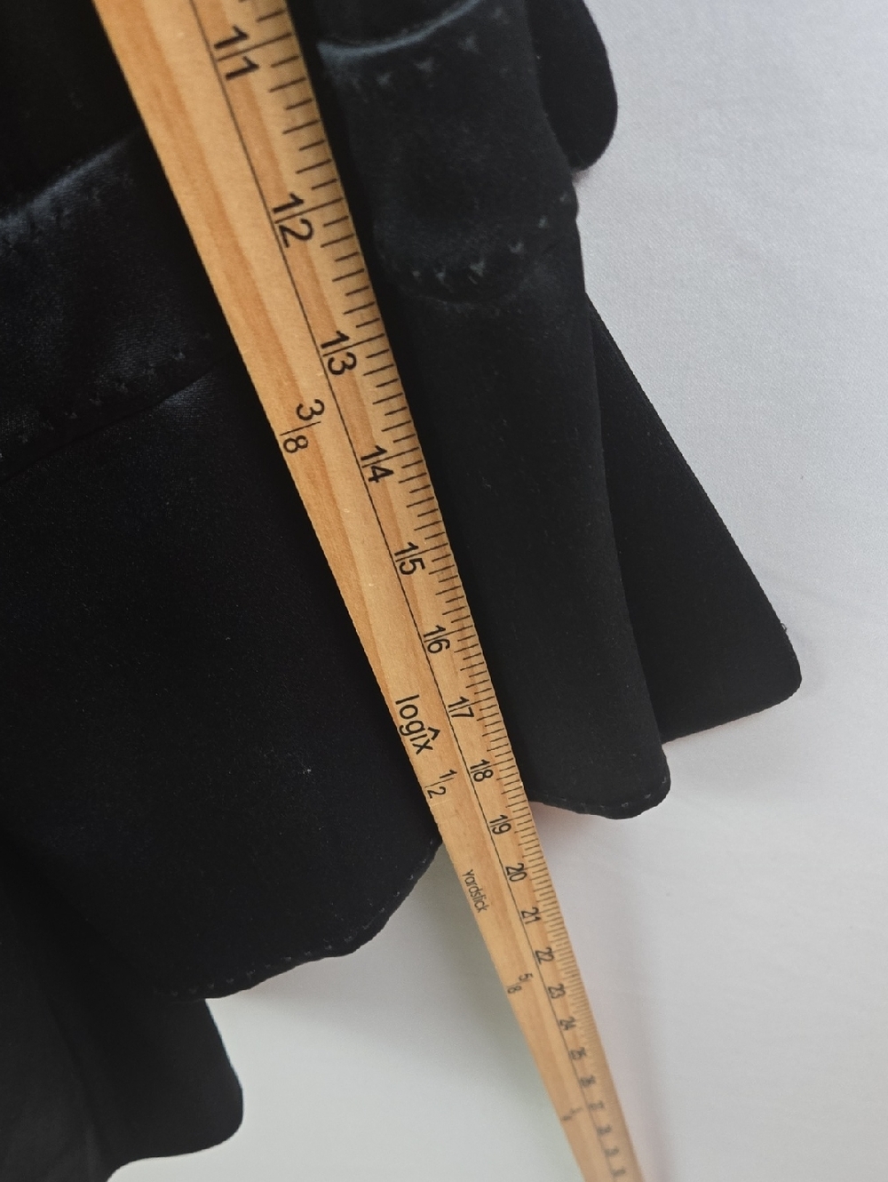 Ellen Tracy Women's Black 100% Silk Cropped Blazer Jacket Sz 24 Elegant Classy - Picture 5 of 8